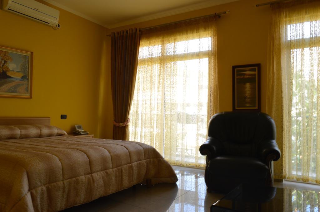 Hotel Ani Durres Bagian luar foto